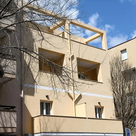 Domo Centro 2*