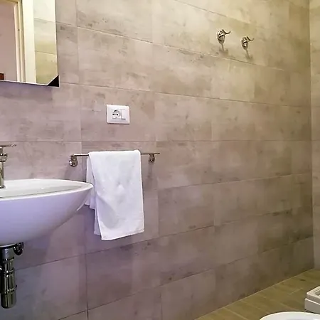 Domo Centro Affittacamere 3*